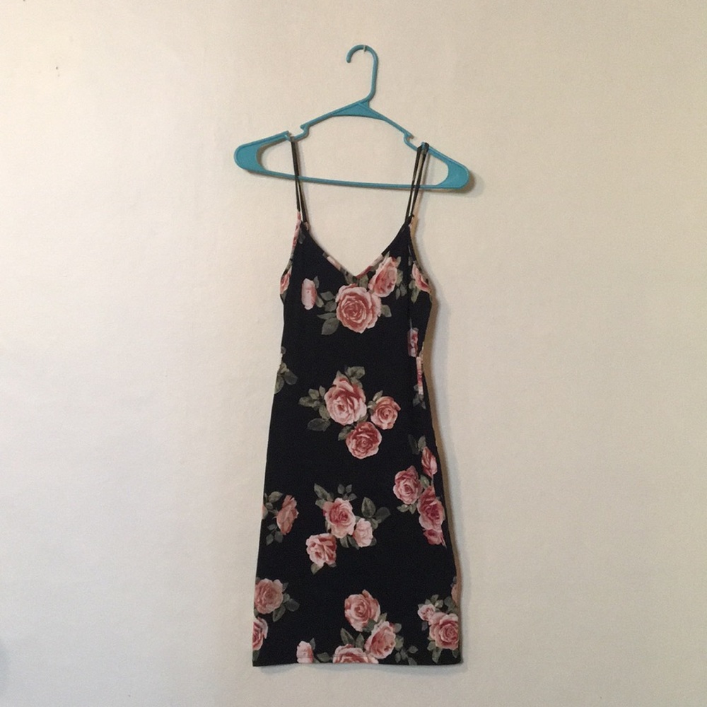 Bodycon dress with roses